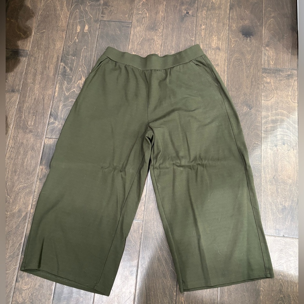 Women's Wide Leg Pants in Olive Green